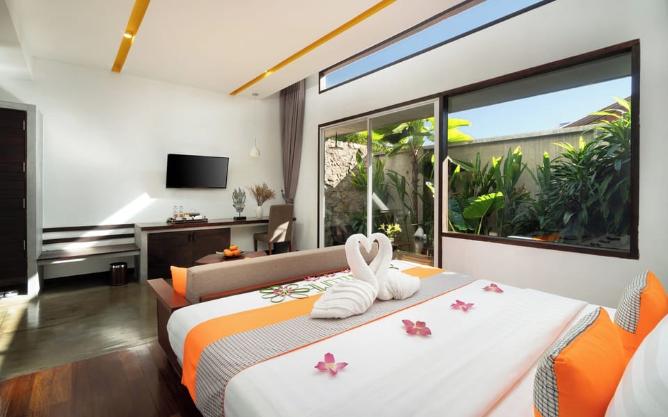 Suite with Bathtub and Terrace | View from room