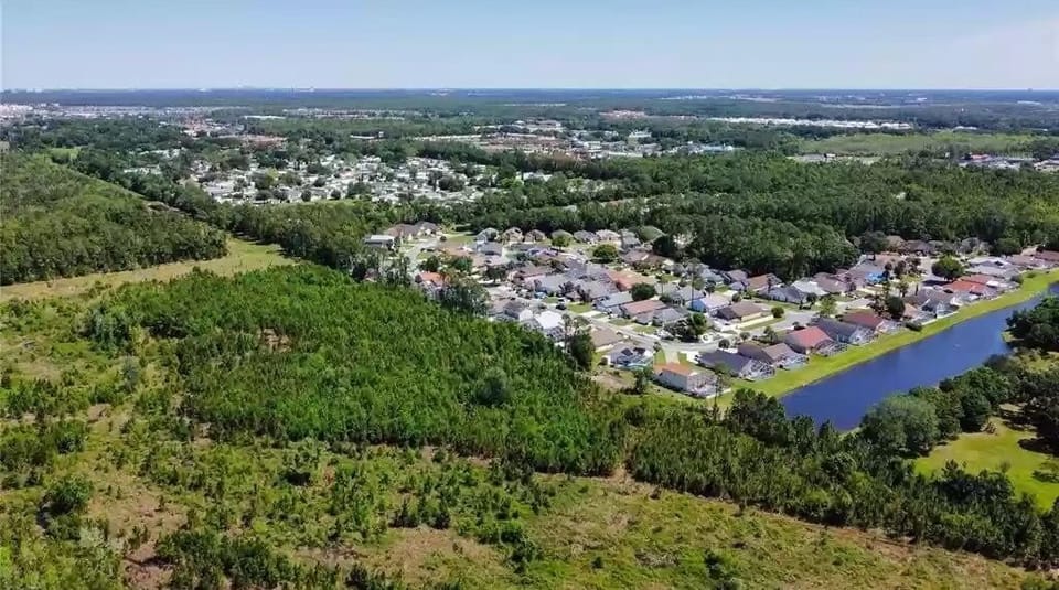 House, 4 Bedrooms | Aerial view