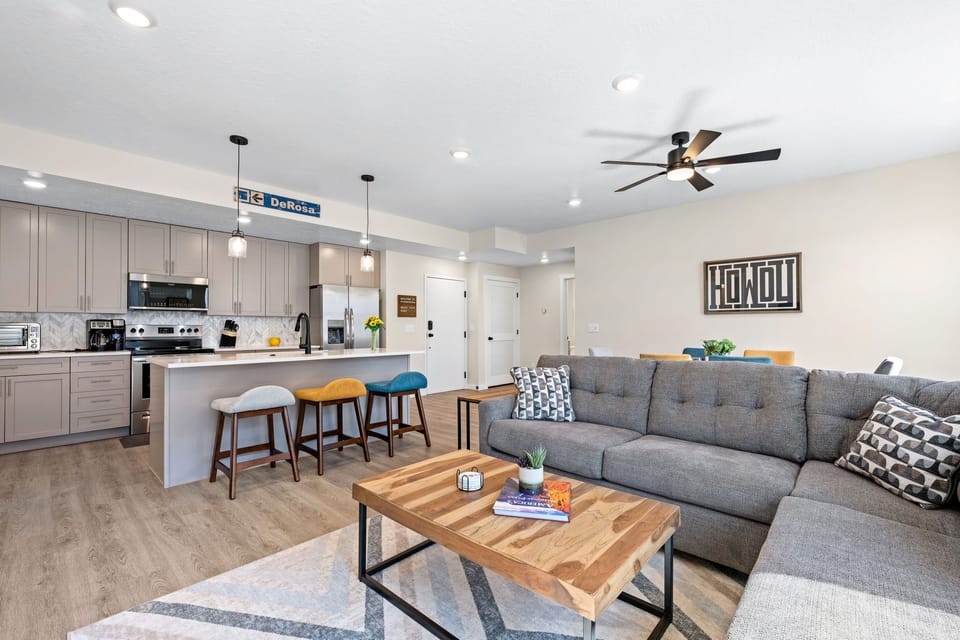 Condo, 2 Bedrooms | Living area | Smart TV, streaming services