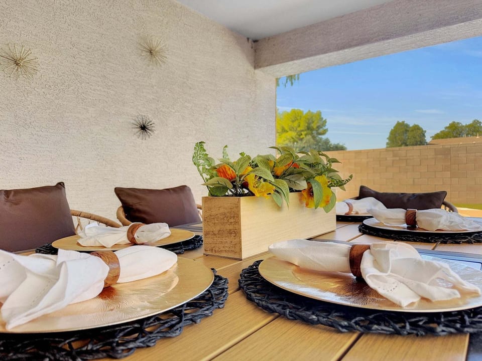 House, Multiple Beds, Pool Access, City View (Karsten Maricopa) | Outdoor dining