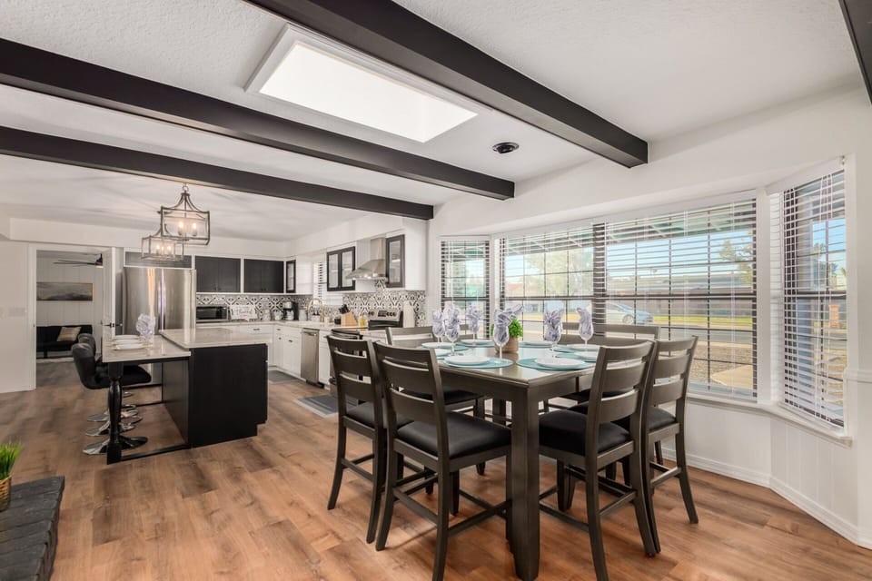 House, Multiple Beds, Pool Access, City View (Glencove Mesa) | Dining