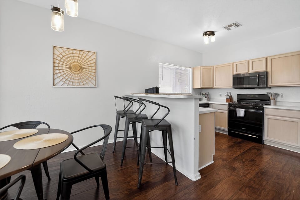 House, Multiple Beds, Pool Access, Mountain View (Sonesta Tucson) | Private kitchen