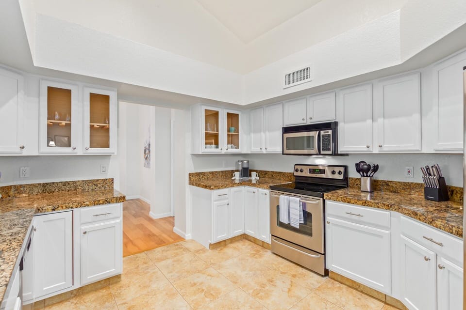 House, Multiple Beds, Pool Access, City View (Mary Katherine Scottsdale) | Private kitchen | Coffee/tea maker