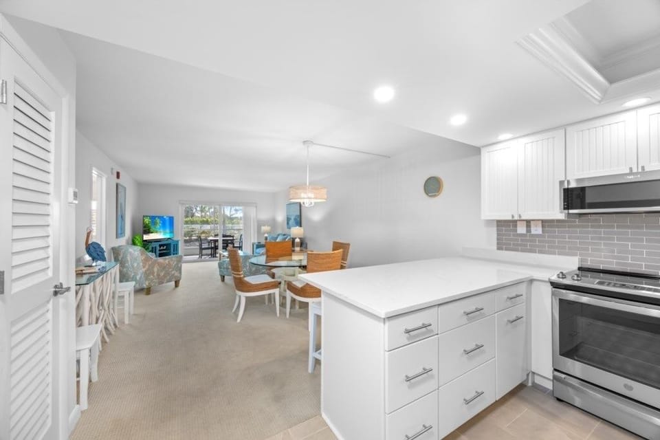 Condo, 2 Bedrooms | Private kitchen