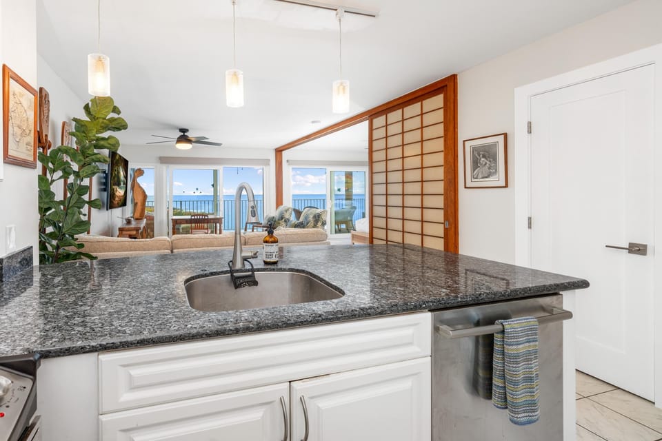 Condo, 2 Bedrooms | Interior