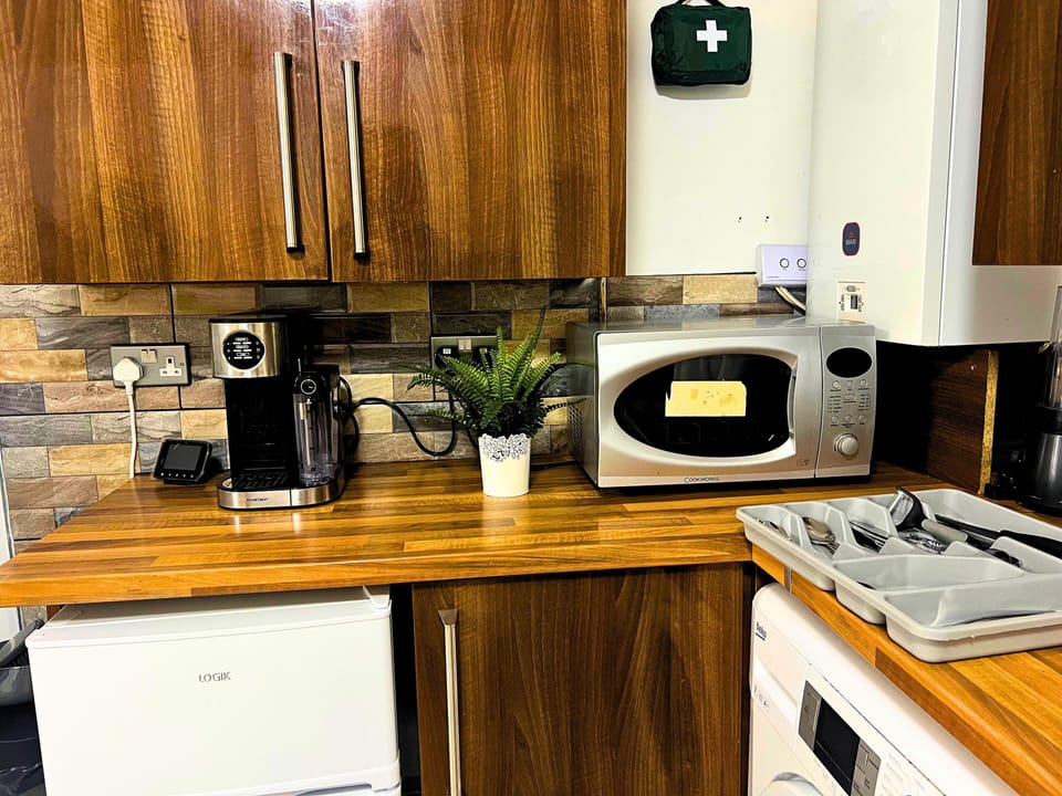 Apartment | Private kitchen | Fridge, microwave, oven, stovetop