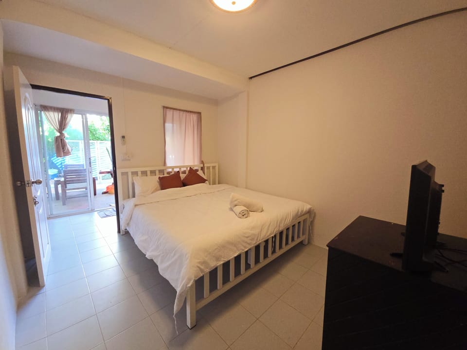 Standard Double Room | Free WiFi