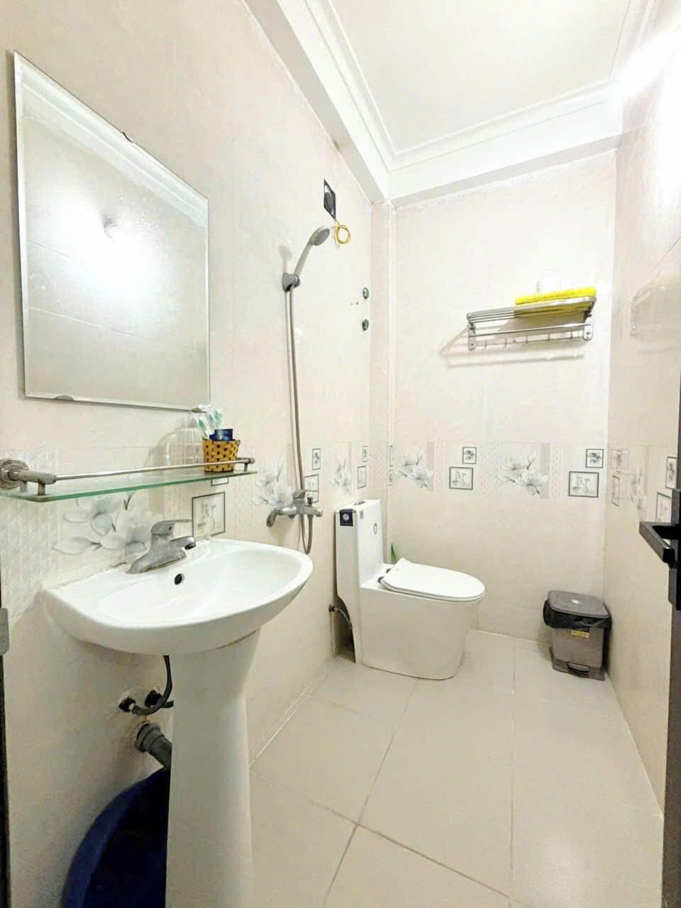 Standard Double Room | Hypo-allergenic bedding, minibar, desk, blackout drapes