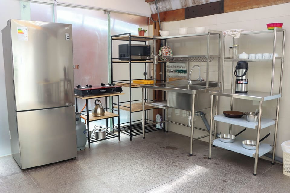 Full-size fridge, microwave, dishwasher, blender