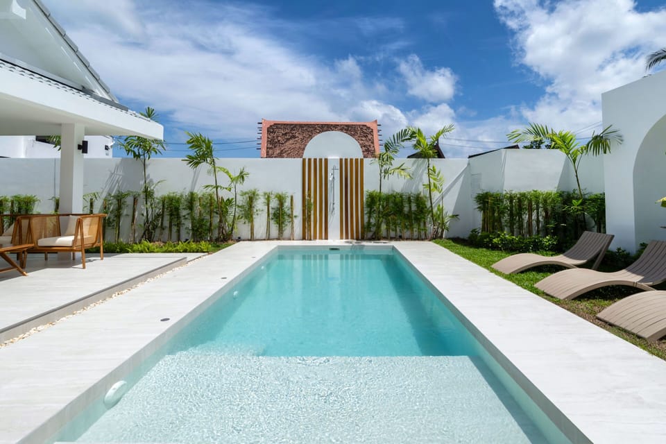 Outdoor pool, sun loungers