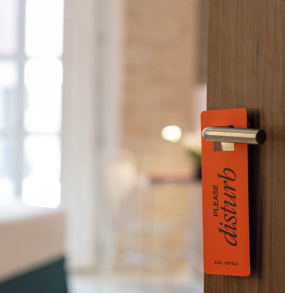 Minibar, in-room safe, desk, free WiFi