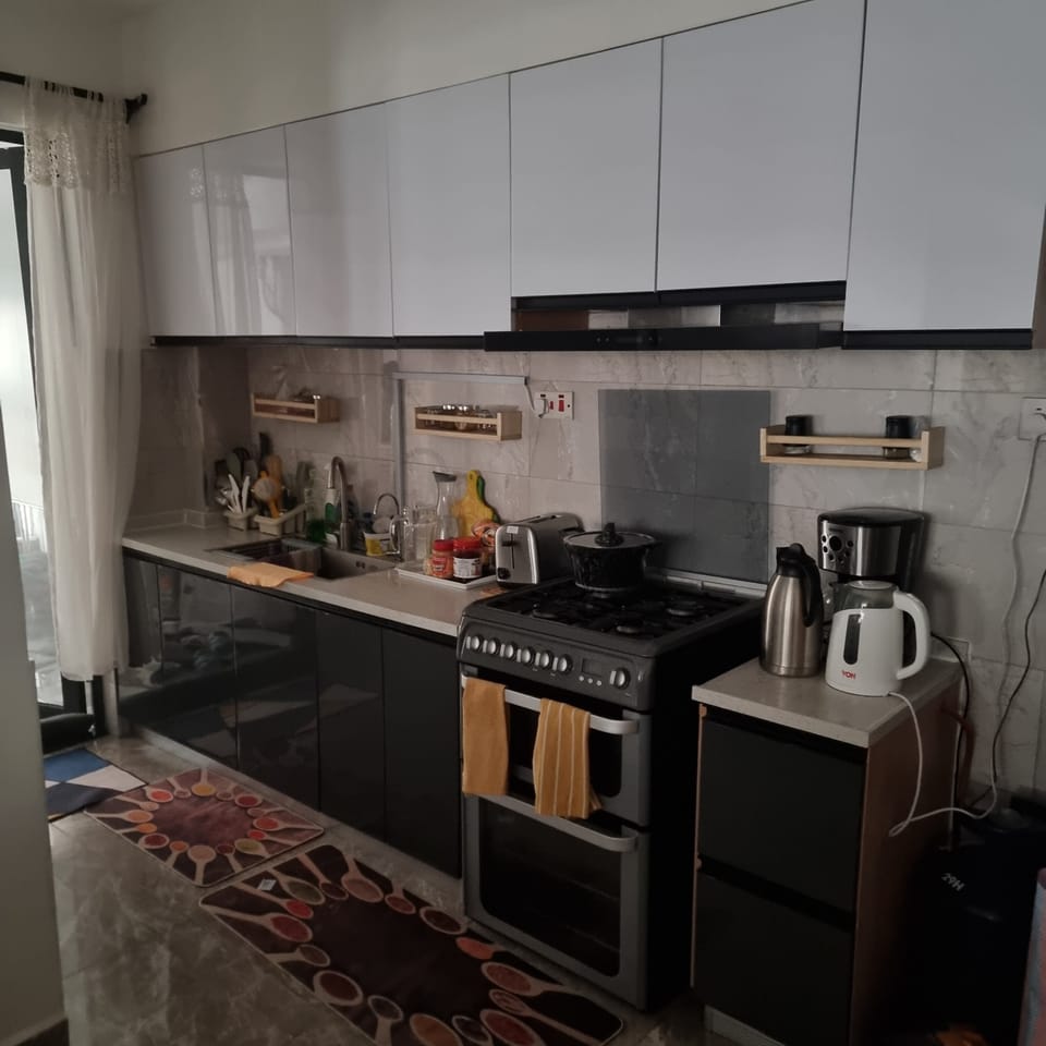 Apartment | Private kitchen | Fridge, microwave, oven, stovetop