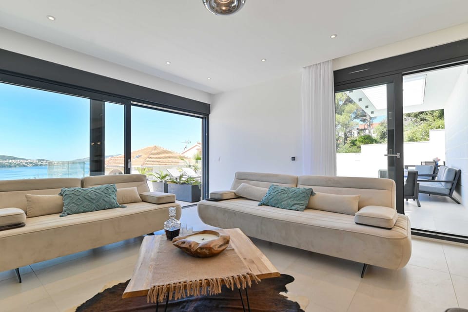 Villa (Five Bedroom Villa with Private Pool) | Living room
