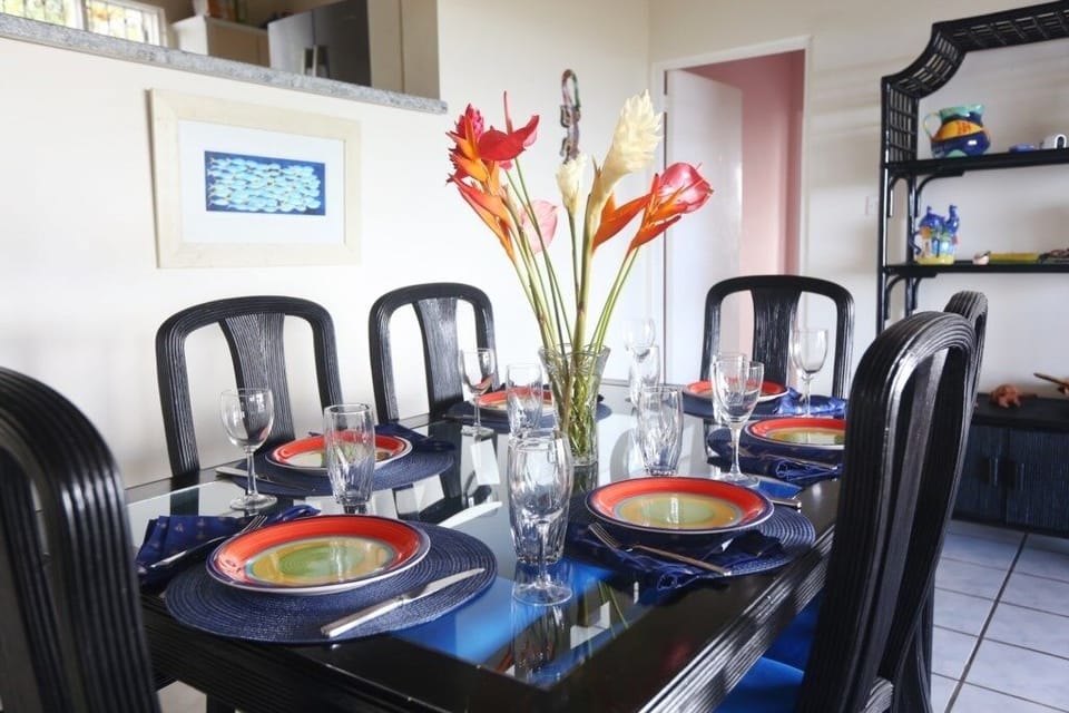 House, 2 Bedrooms | Dining