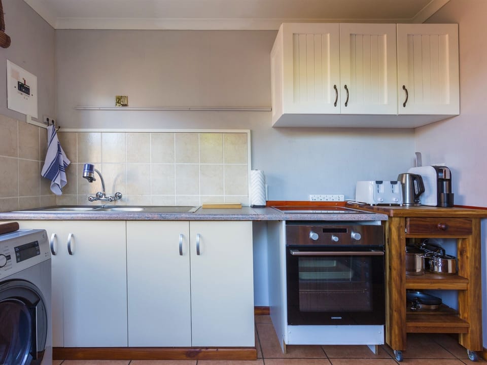 Apartment, 2 Bedrooms, Smoking, Patio | Interior