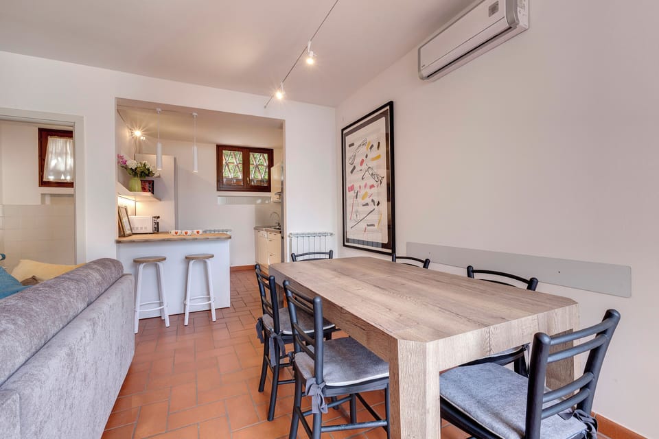 Apartment | Dining room