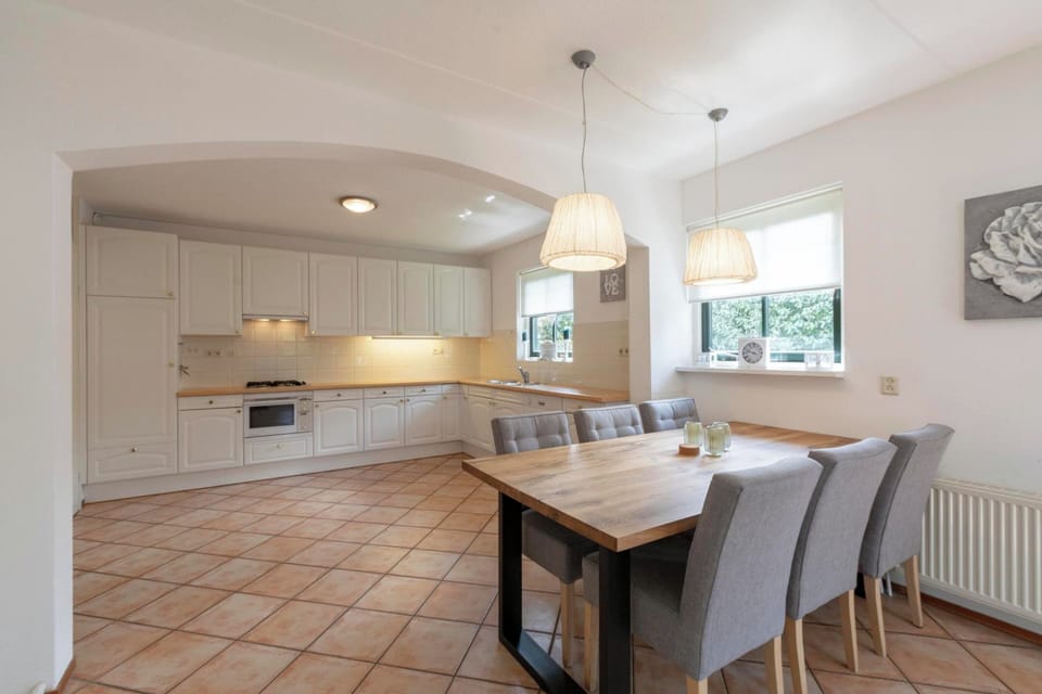 Villa | Dining