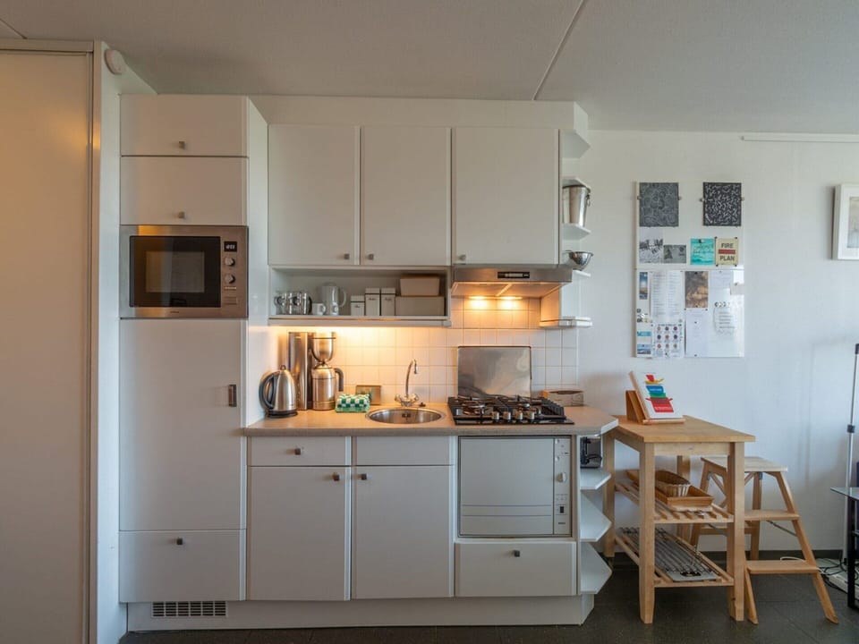 Apartment | Private kitchen | Electric kettle, toaster, highchair