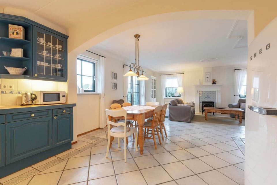 Villa | Dining