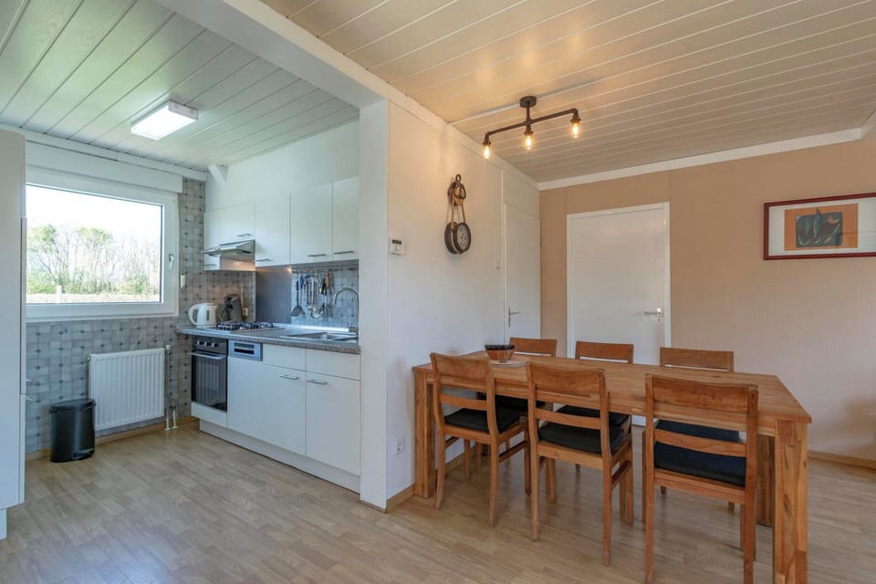 Bungalow | Dining