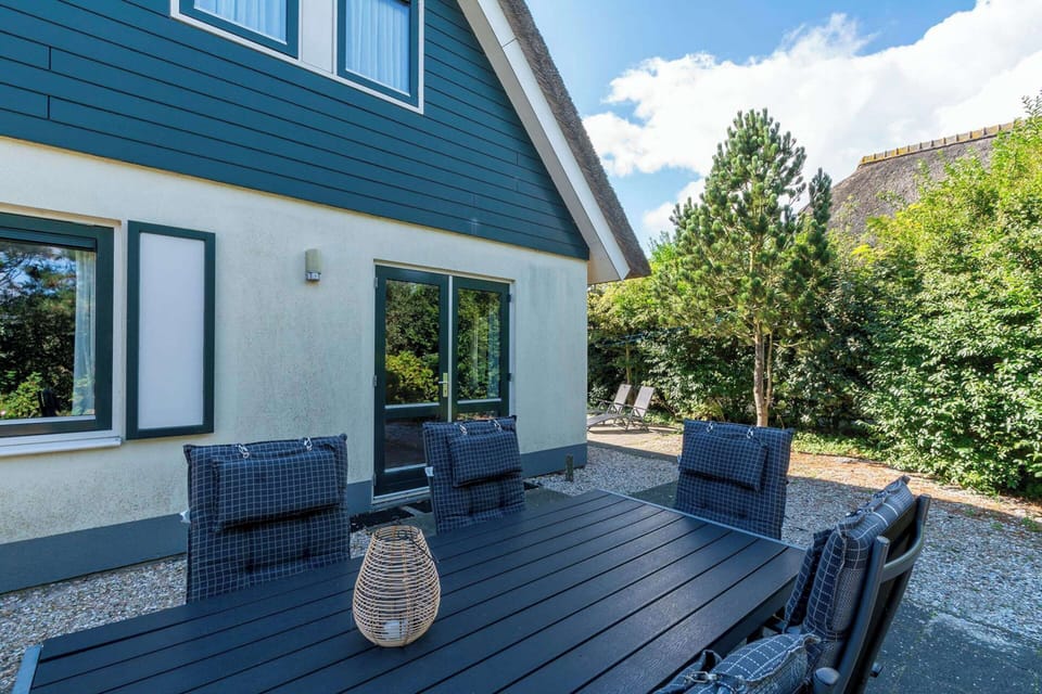 Villa | Balcony