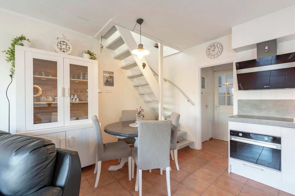 Bungalow | Interior