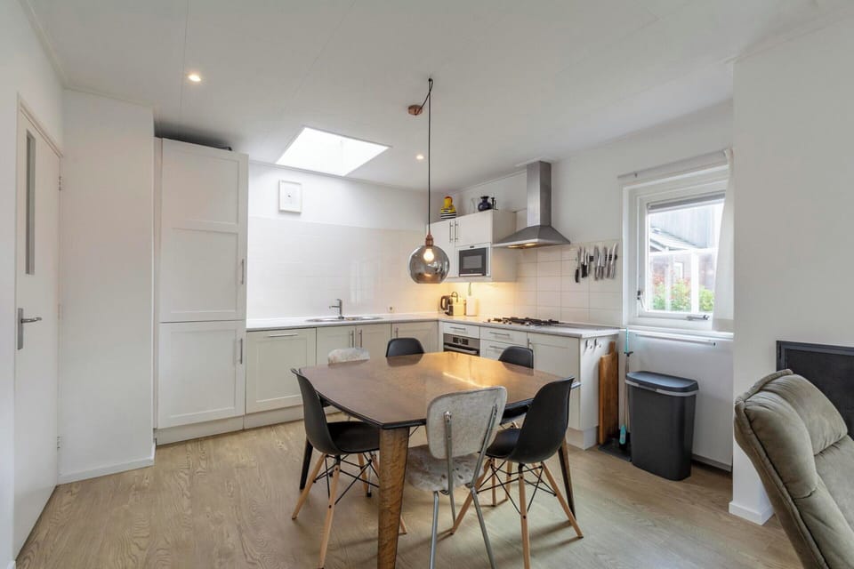 Bungalow | Dining
