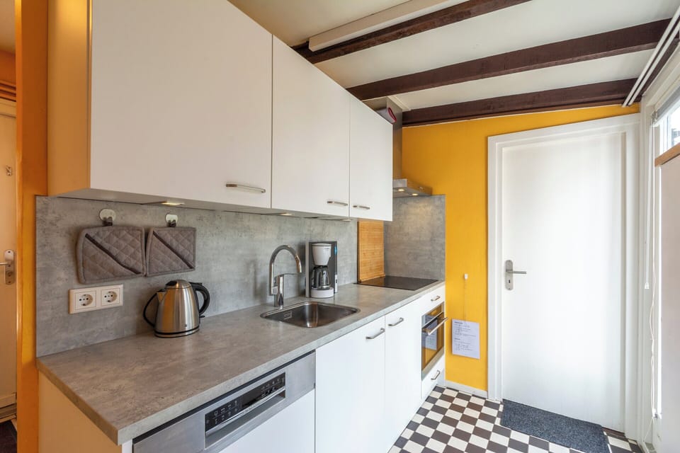 Bungalow | Private kitchen | Highchair