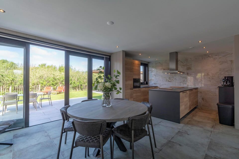 Villa | Dining