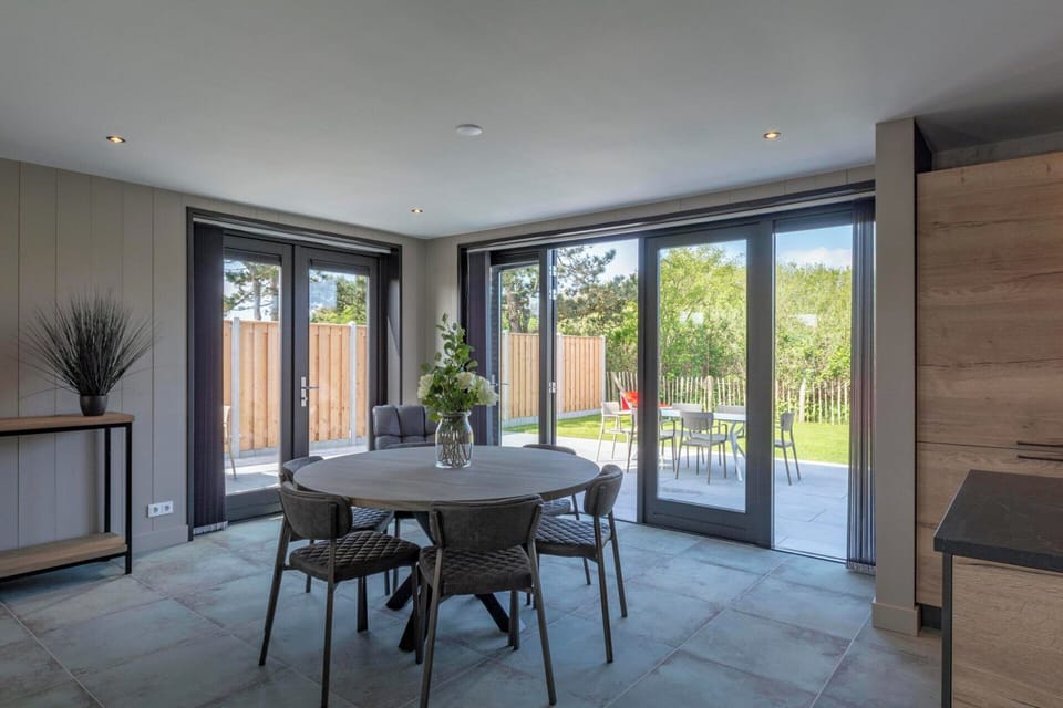 Villa | Dining