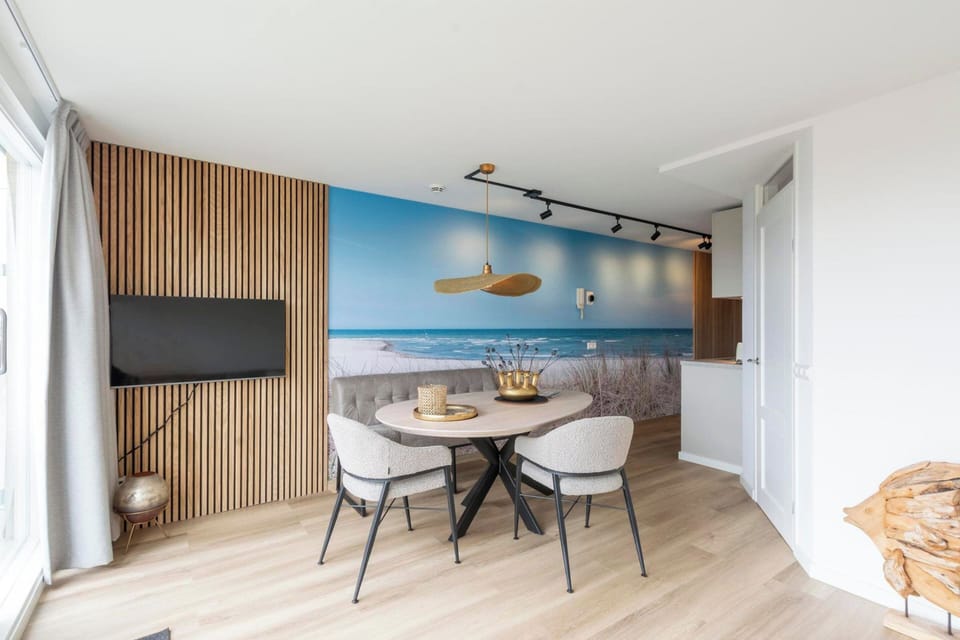 Apartment | Dining