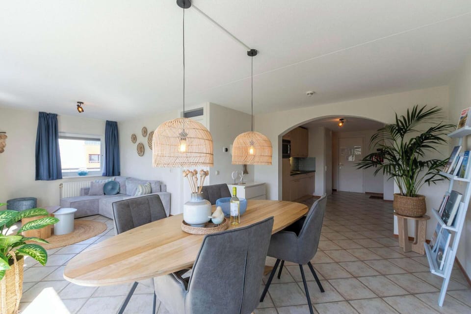 Apartment | Dining