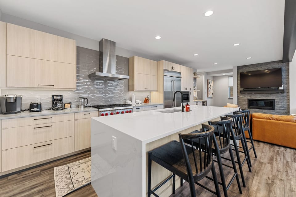 Condo (4 Bedrooms) | Property amenity