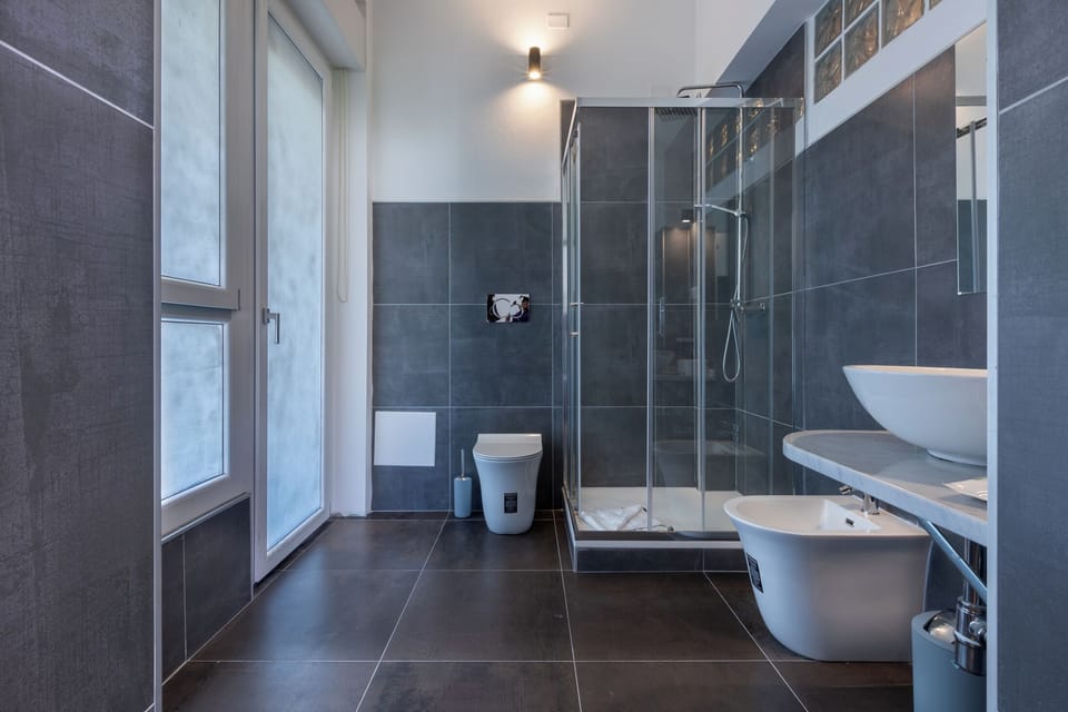 Classic Double or Twin Room, Courtyard View | Bathroom | Bidet