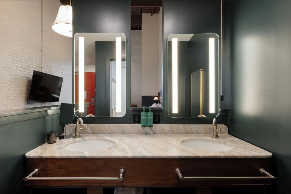 Standard Double Room | Bathroom | Free toiletries, hair dryer, towels, soap