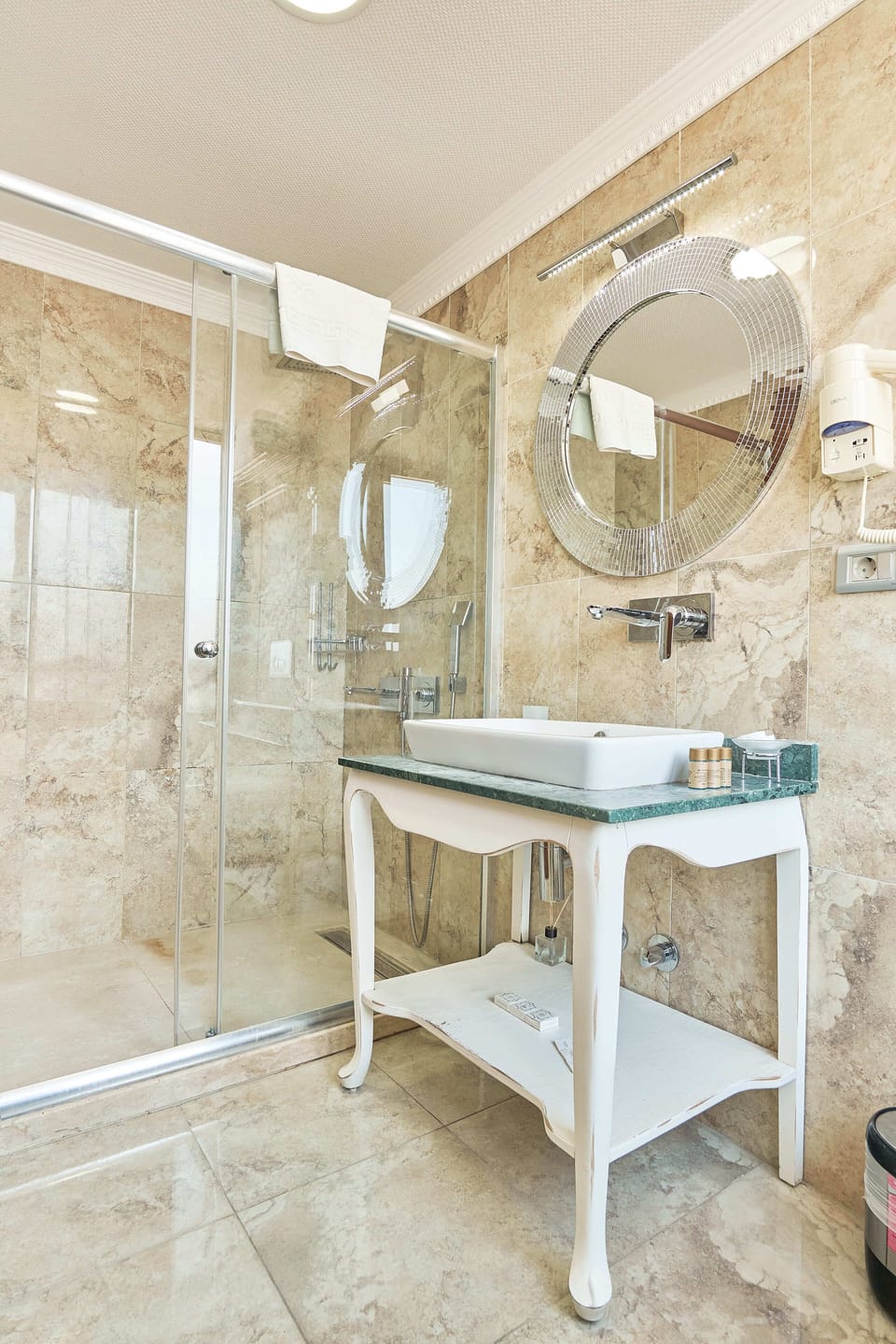 Family Room, Multiple Beds, Non Smoking | Premium bedding, down comforters, Tempur-Pedic beds, minibar