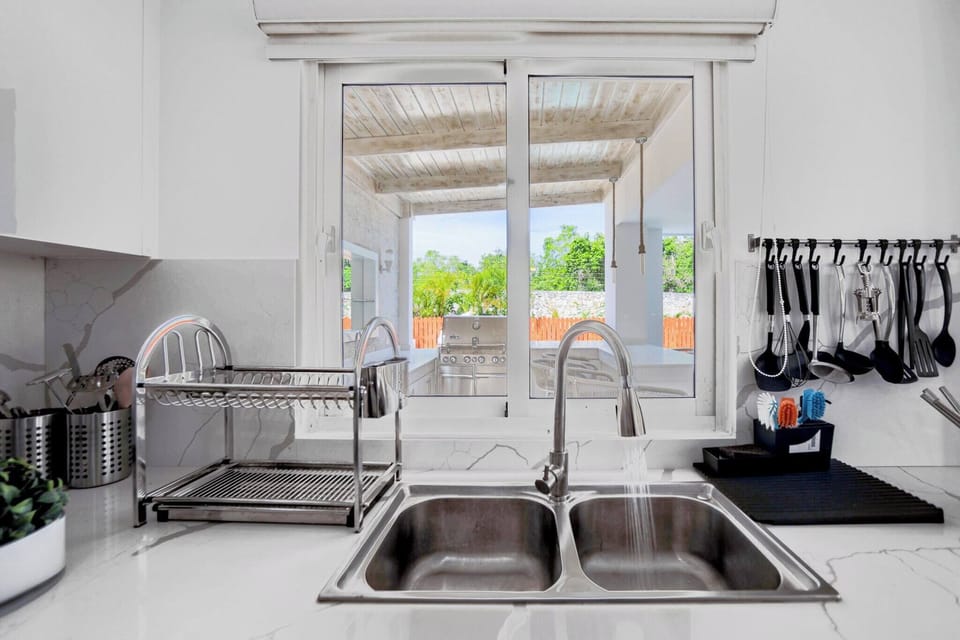 Villa, 4 Bedrooms, Private Pool, Garden View | Private kitchen