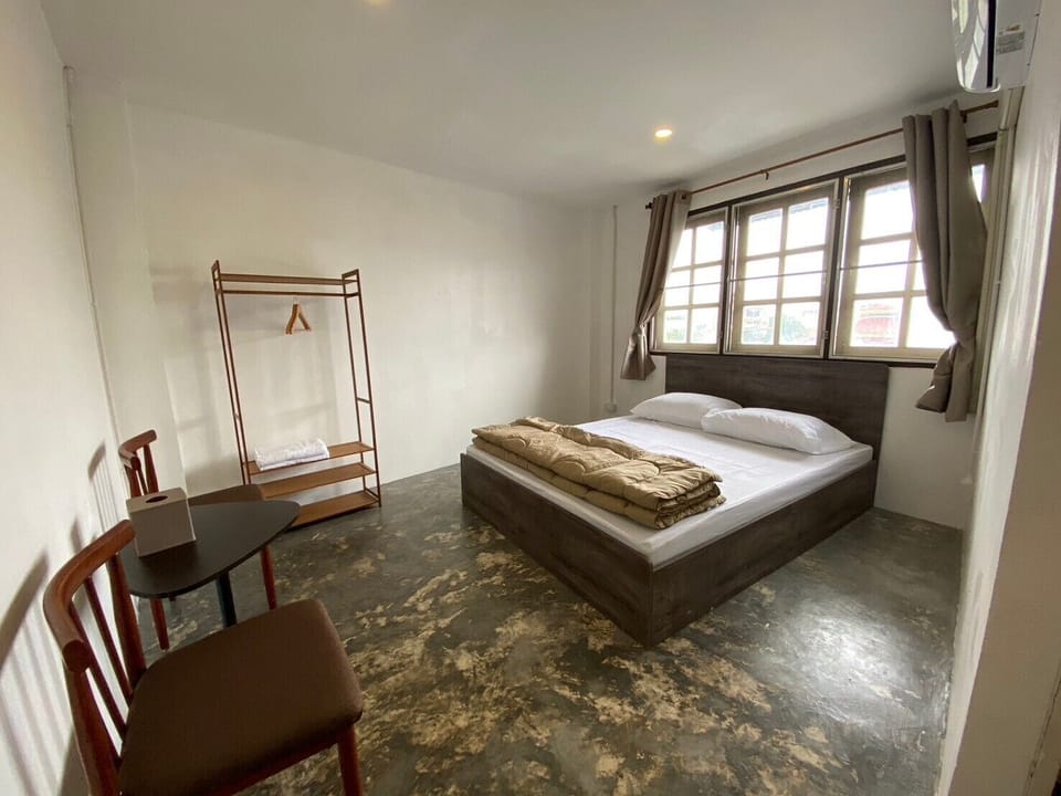 Basic Double Room, Non Smoking, Private Bathroom | Laptop workspace, free WiFi