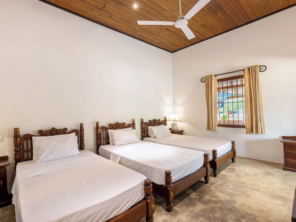 Standard Room, Garden View | Desk, laptop workspace, blackout drapes, iron/ironing board (on request)