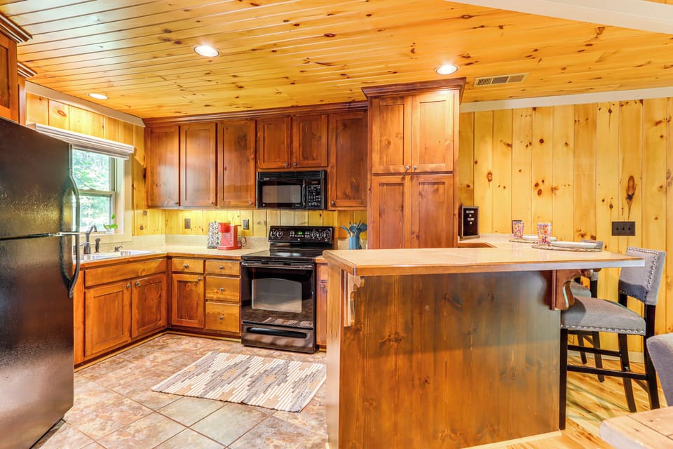 House (2 Bedrooms) | Interior