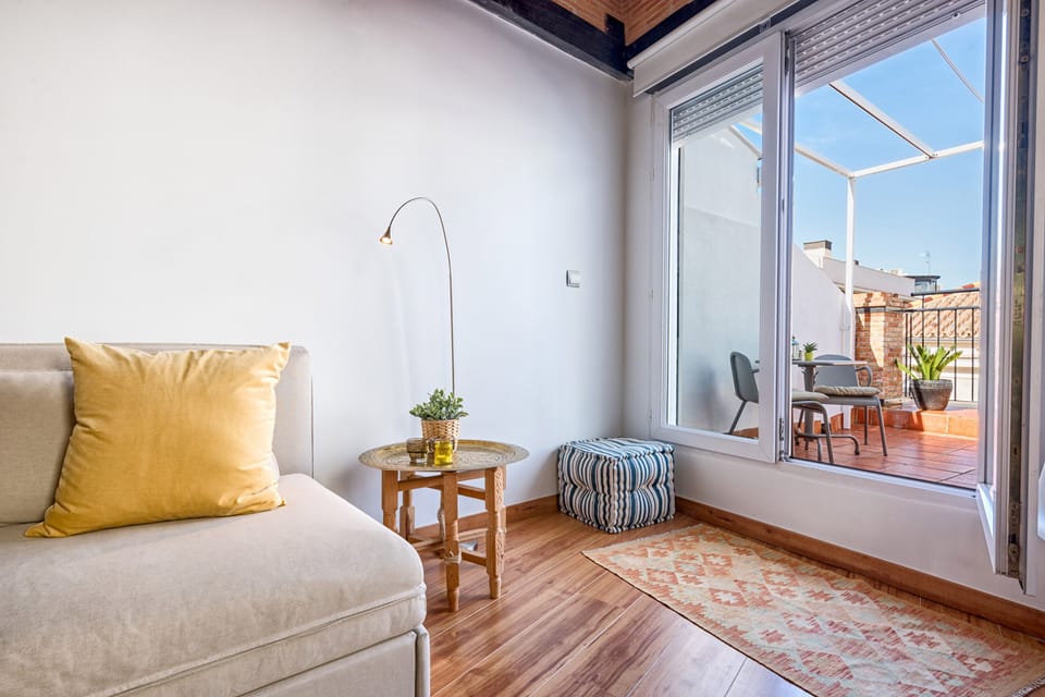 Comfort Apartment, City View | Living area | TV