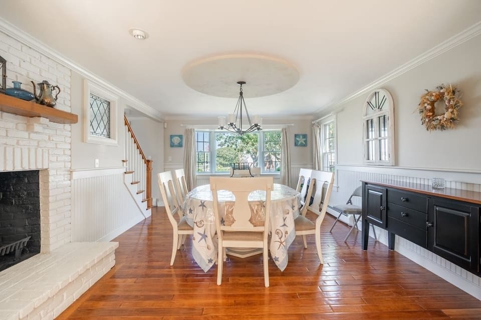 House, 5 Bedrooms | Dining