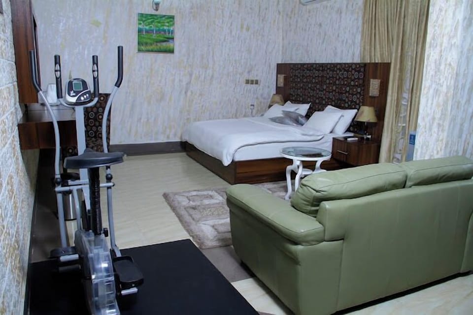 Comfort Room, Balcony, City View | Desk, laptop workspace, free WiFi