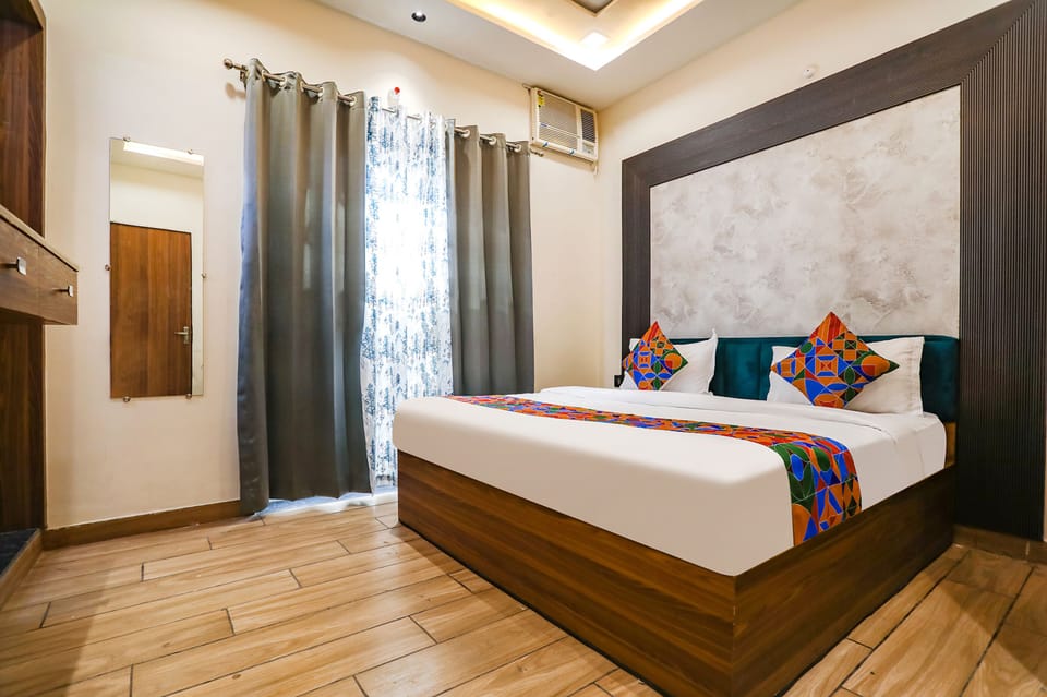 Deluxe Room | Egyptian cotton sheets, premium bedding, in-room safe, free WiFi