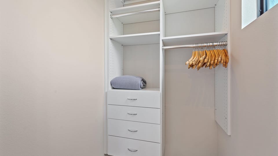 Townhome, 2 Bedrooms | Interior