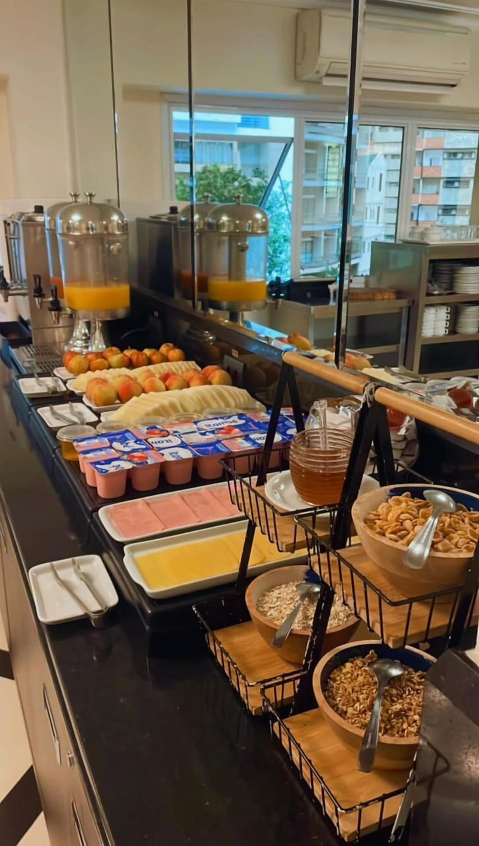 Free daily buffet breakfast