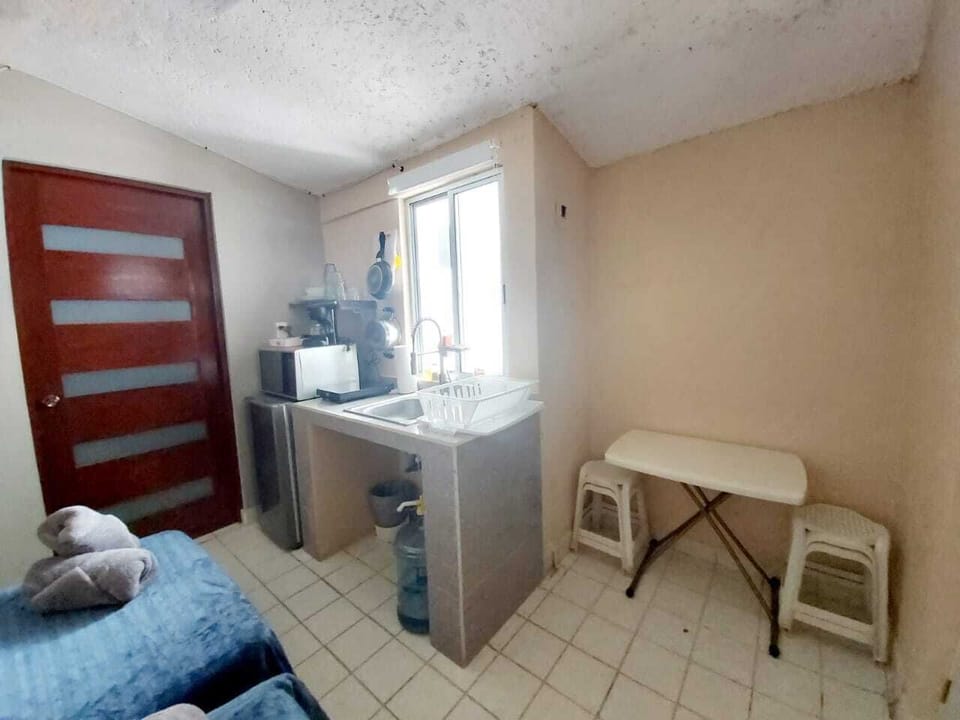 Deluxe Apartment, Multiple Beds, Kitchenette, Ground Floor | Private kitchen | Oven, blender, mixer, cookware/dishes/utensils