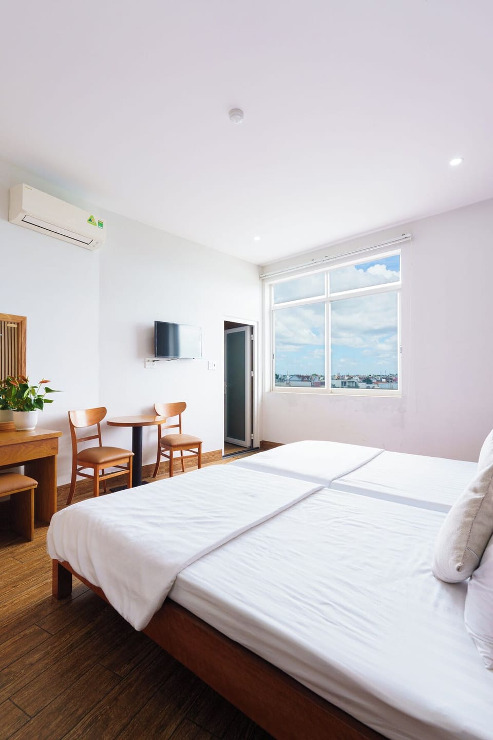 Premium bedding, free WiFi, bed sheets