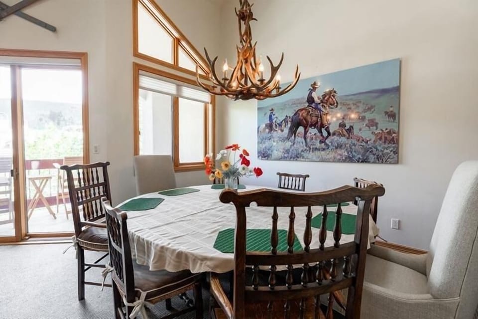 Condo, 4 Bedrooms | Dining