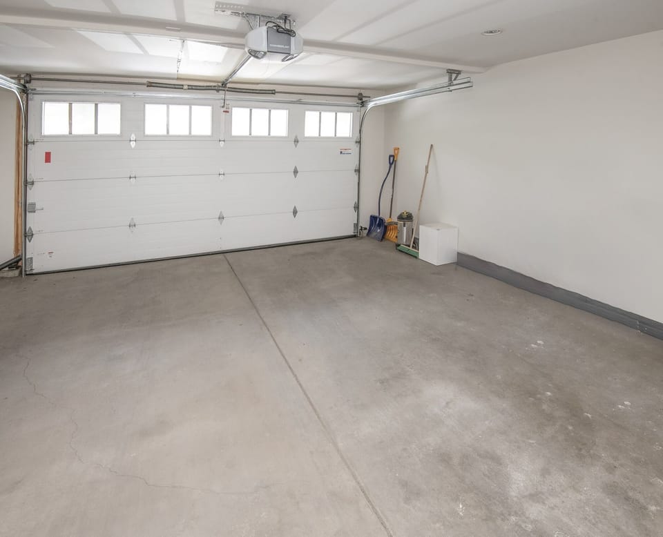 Duplex, 3 Bedrooms | Property grounds